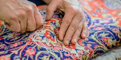 خدمات تخصصی و حرفه ای رفوی فرش در قالیشویی یزد